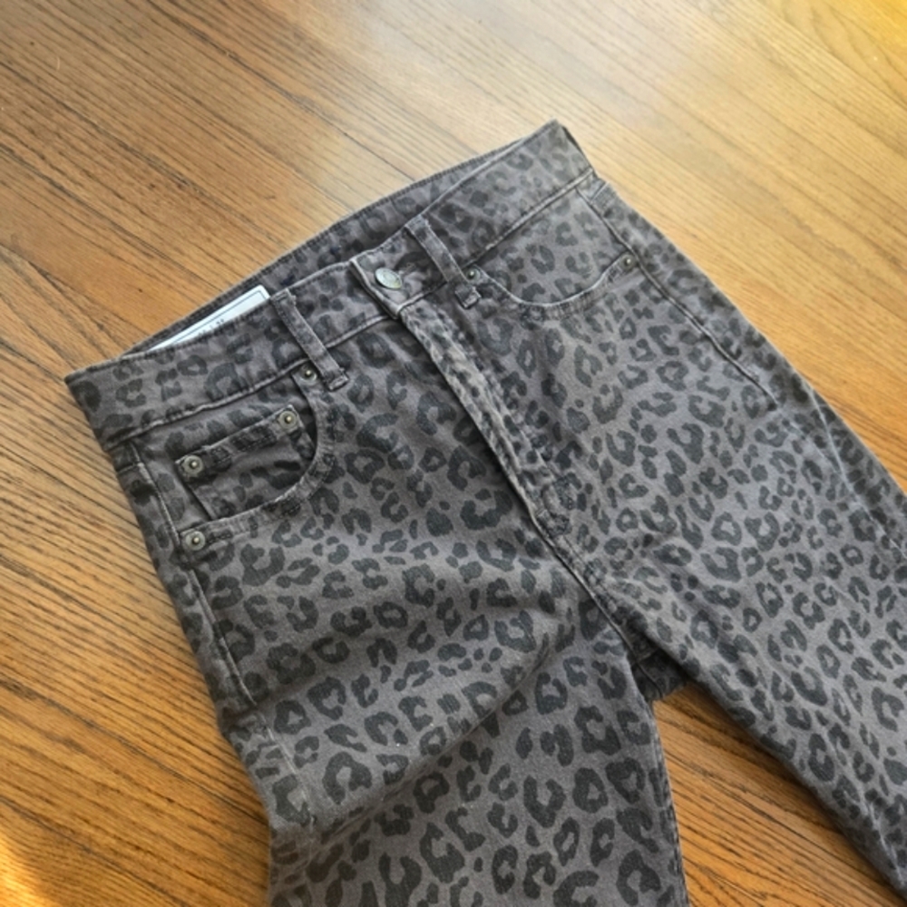 GAP Sky High Rise Leopart Print Vintage Slim Jeans With Washwell